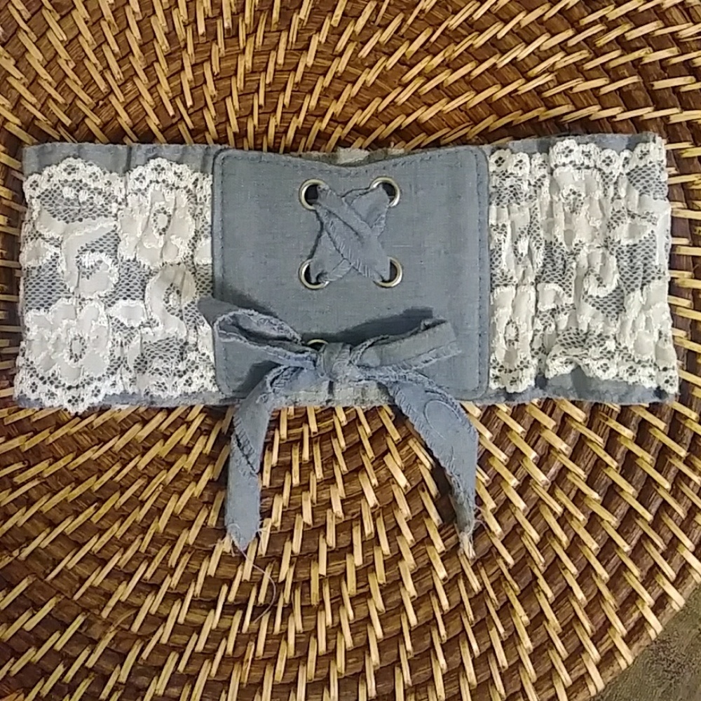 Lace Waist belt - boutique item XS/S